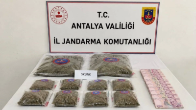 Antalya'nın Döşemaltı ilçesinde jandarma tarafından düzenlenen operasyonda 5 kilo 650