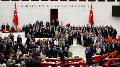 Terörsüz Türkiye sürecinin yasal zeminini oluşturacak çerçeve yasa, rekor oyla