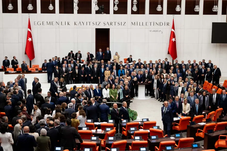 Terörsüz Türkiye sürecinin yasal zeminini oluşturacak çerçeve yasa, rekor oyla