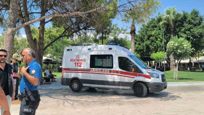 Antalya’da Boğulma Tehlikesi Denizde boğulma tehlikesi geçiren genç cankurtaranlar tarafından kurtarıldı, hastaneye kaldırıldı.