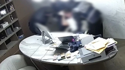 Antalya'da polis üniforması ve sahte mahkeme kararıyla bastıkları villadan yaklaşık