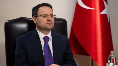 Bakan Gürlek OVP paylaşımı. “Adalet hizmetlerinin etkinliğini artıracağız” Adalet Bakanı Akın Gürlek, Türkiye'nin ekonomide 3 yıllık hedefi olan