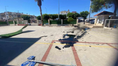 Antalya’nın Aksu ilçesinde gece saatlerinde iki aracın çarpışması sonucu meydana