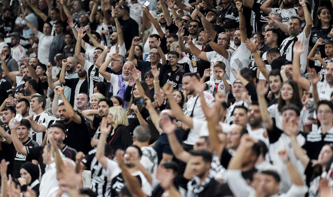 Beşiktaş’a iki büyük müjde birden Beşiktaş'a yıldız oyuncuları Dusan Vlahovic ve Leandro Trossard'dan iyi haber
