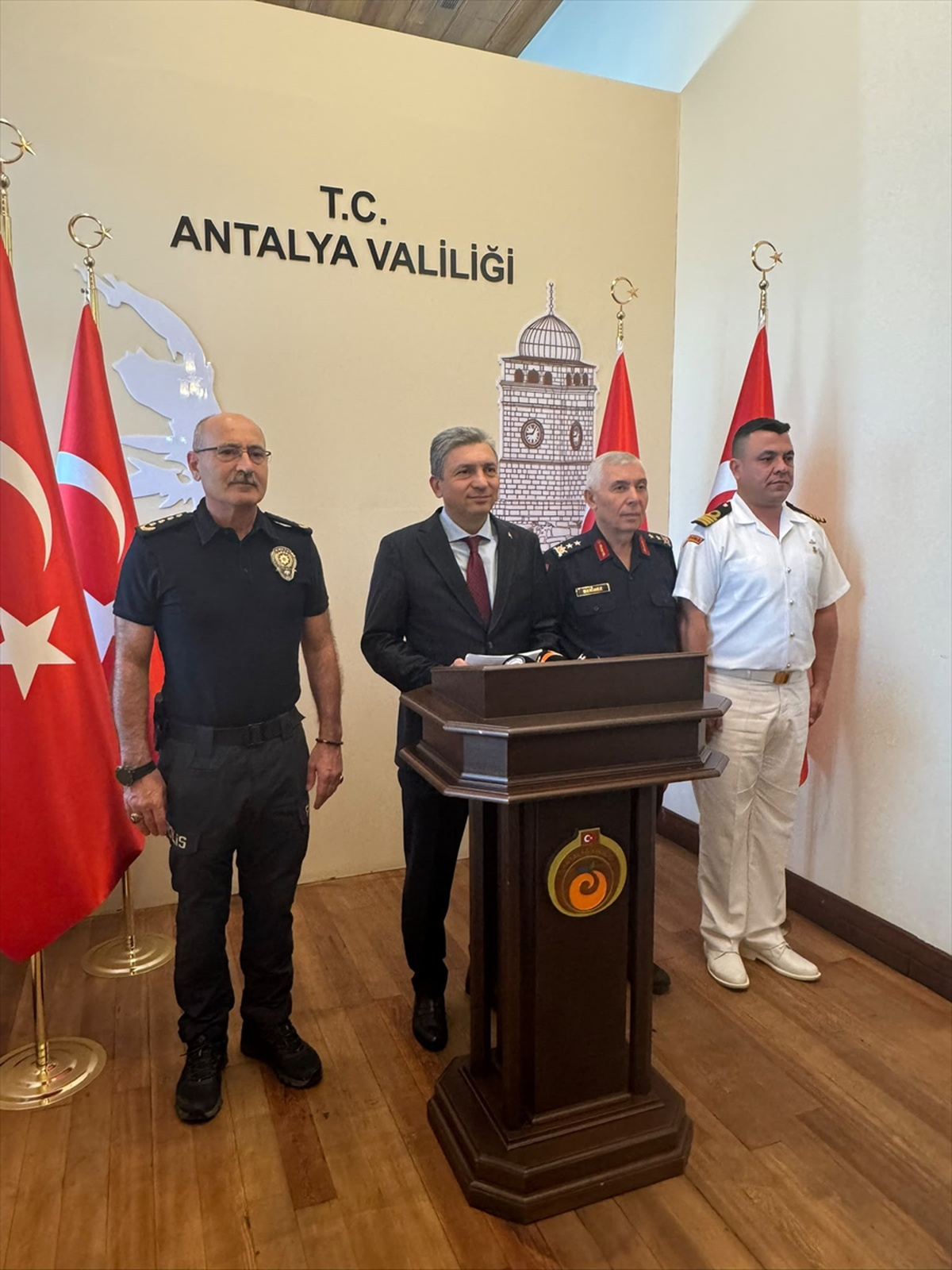 Antalya'da Vali Hulusi Şahin başkanlığındaki İl Asayiş ve Güvenlik Bilgilendirme
