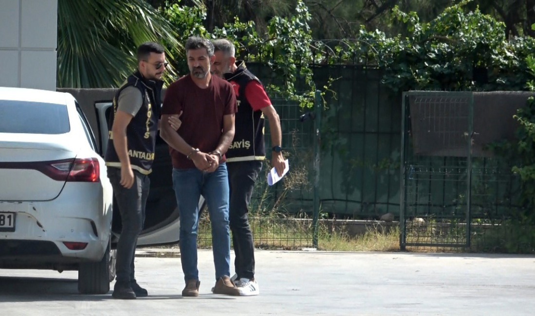 Antalya’da eski eşini boğduğu iddia edilen sanık için ağırlaştırılmış müebbet istendi Antalya'nın Muratpaşa ilçesinde eski eşini eşarpla boğarak öldürdüğü iddia edilen
