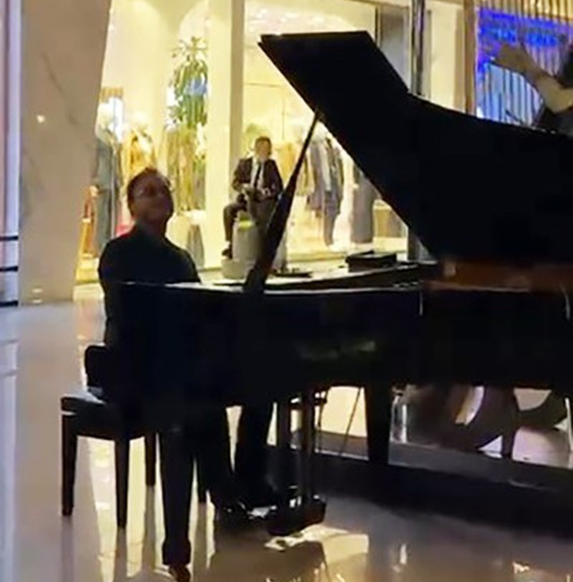 Su Basan Otelde Titanic Manzarası! Antalya'da etkili olan şiddetli yağış, 5 yıldızlı bir otelin bir