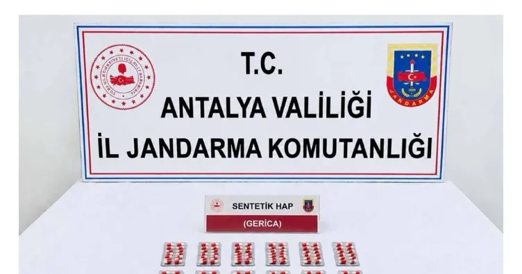 Antalya’nın Aksu ve Döşemealtı ilçelerinde jandarma ekiplerince düzenlenen uyuşturucu operasyonlarında